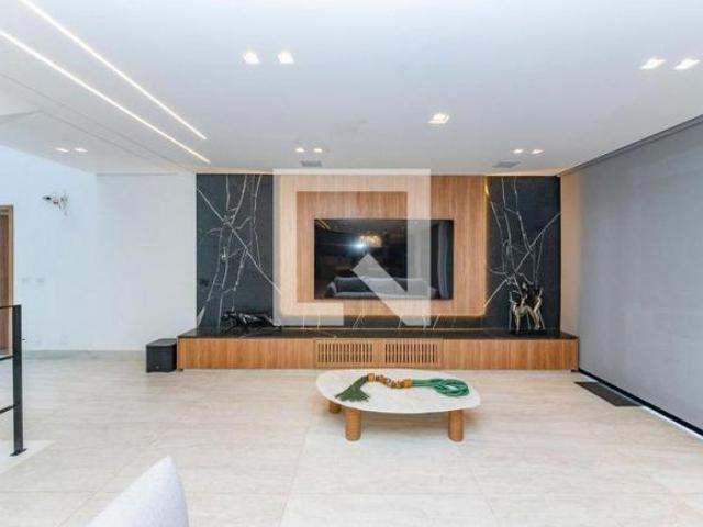 Casa à Venda Estoril, 6 Quartos, 680 m² Belo Horizonte
