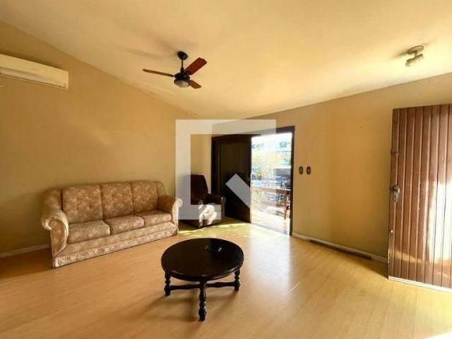 Casa à Venda Fião, 3 Quartos, 180 m² São Leopoldo