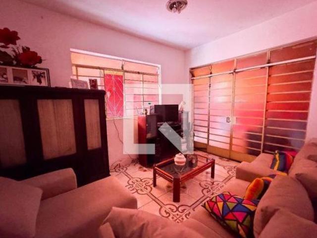 Casa à Venda Flamengo, 4 Quartos, 360 m² Contagem