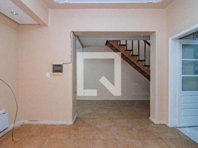 Casa à Venda Floresta, 3 Quartos, 240 m² Porto Alegre