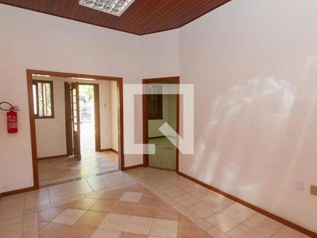 Casa à Venda Floresta, 3 Quartos, 292 m² Porto Alegre