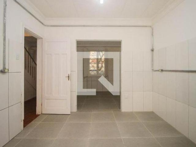 Casa à Venda Floresta, 3 Quartos, 200 m² Porto Alegre