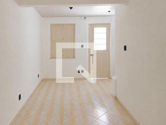 Casa à Venda Floresta, 2 Quartos, 128 m² Porto Alegre