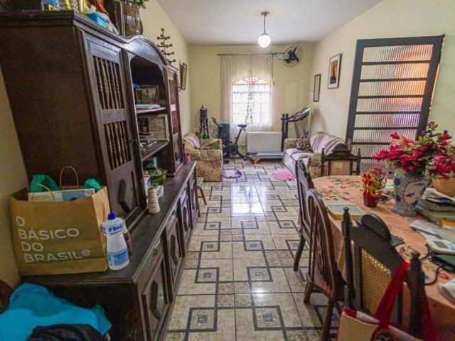 Casa à Venda Heliópolis, 3 Quartos, 400 m2