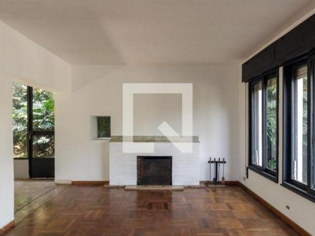 Casa à Venda Higienópolis, 3 Quartos, 400 m² São Paulo