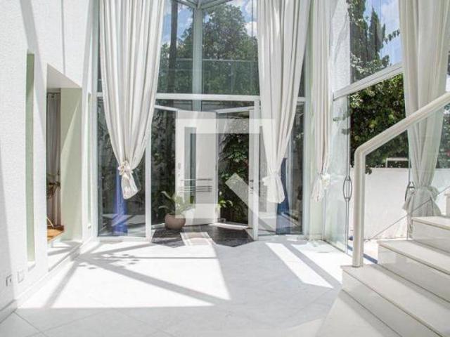 Casa à Venda Higienópolis, 5 Quartos, 600 m2