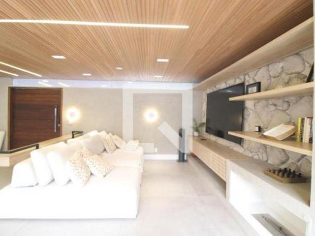 Casa à Venda Interlagos, 4 Quartos, 200 m² São Paulo