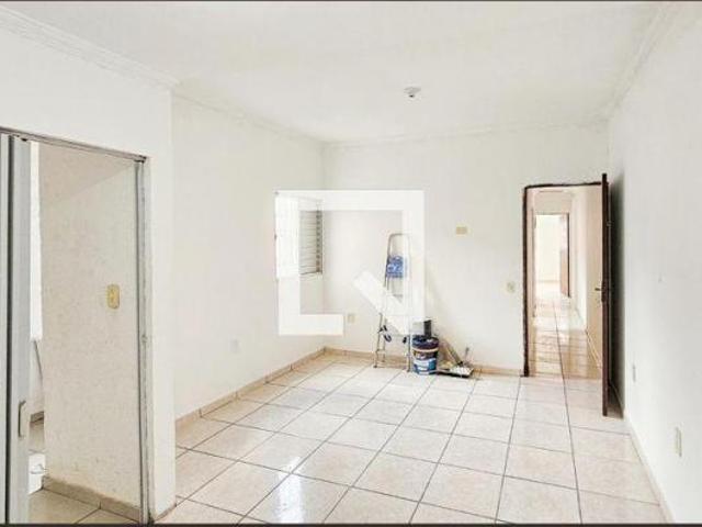 Casa à Venda Iapi, 4 Quartos, 125 m² Osasco