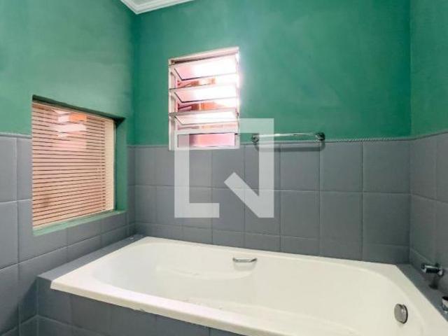 Casa à Venda Ipiranga, 3 Quartos, 190 m2