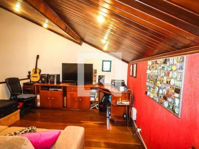 Casa à Venda Ipiranga, 3 Quartos, 200 m2