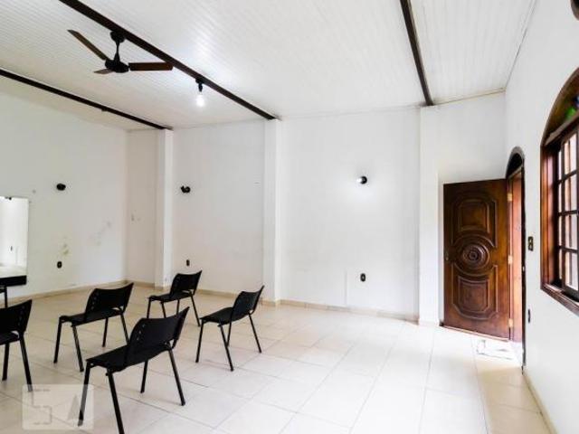 Casa à Venda Ipiranga, 2 Quartos, 130 m2