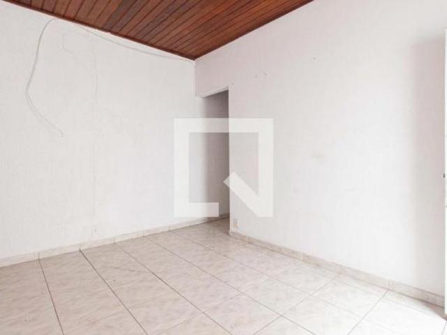 Casa à Venda Ipiranga, 2 Quartos, 240 m2