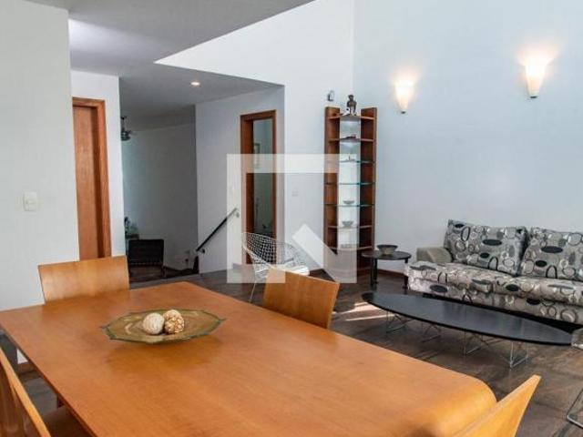Casa à Venda Ipiranga, 4 Quartos, 270 m2