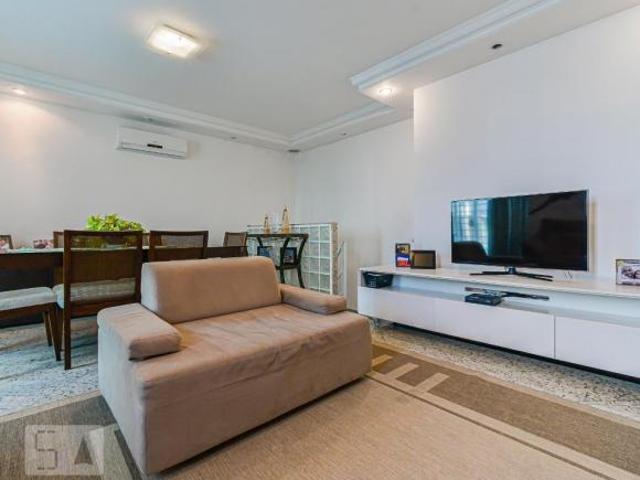 Casa à Venda Ipiranga, 6 Quartos, 400 m2