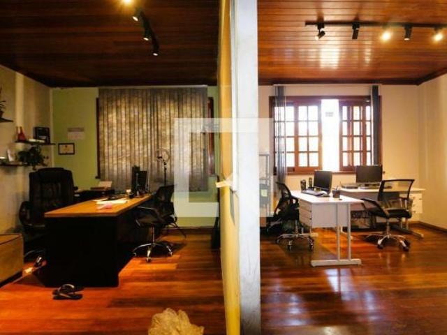 Casa à Venda Itapoã, 4 Quartos, 277 m2