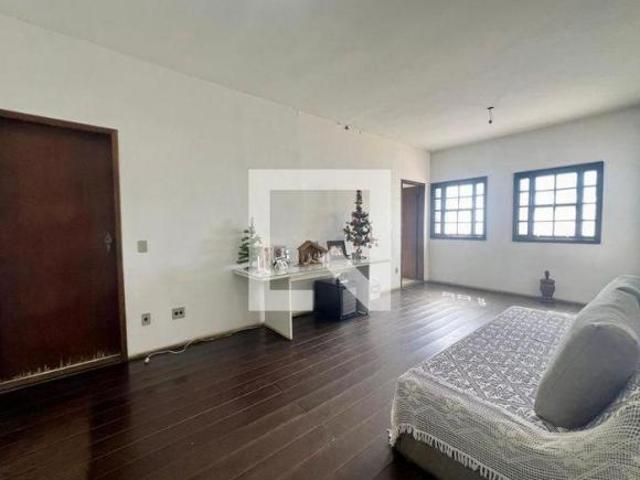 Casa à Venda João Pinheiro, 7 Quartos, 344 m² Belo Horizonte
