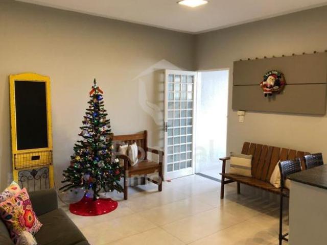 Casa à venda, Jaraguá, Casa de 3 4 sendo 1 suíte com armários, UBERLANDIA MG