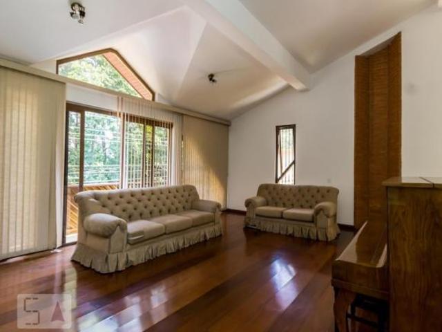 Casa à Venda Jardim Maia, 3 Quartos, 300 m² Guarulhos