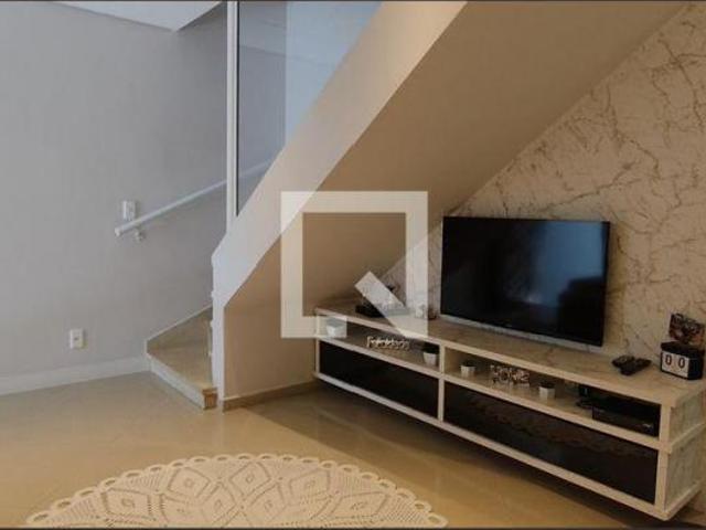 Casa à Venda Jardim Mangalot, 2 Quartos, 85 m² São Paulo
