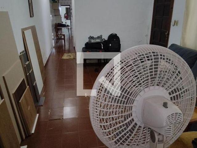 Casa à Venda Jardim Marisa, 2 Quartos, 215 m2