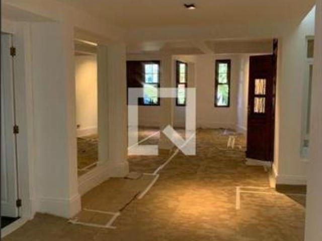 Casa à Venda Jardim América, 5 Quartos, 300 m² São Paulo