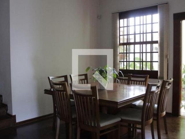 Casa à Venda Jardim das Palmeiras, 4 Quartos, 356 m2
