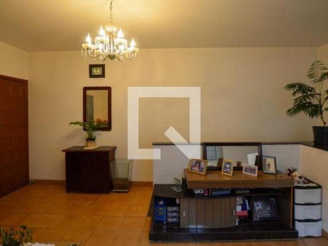 Casa à Venda Jardim Dracena, 6 Quartos, 216 m² São Paulo