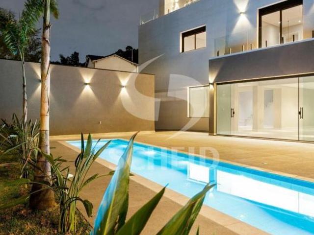 Casa a venda Jardim Europa 4 suítes Reformada!