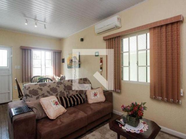 Casa à Venda Jardim Floresta, 4 Quartos, 150 m² Porto Alegre