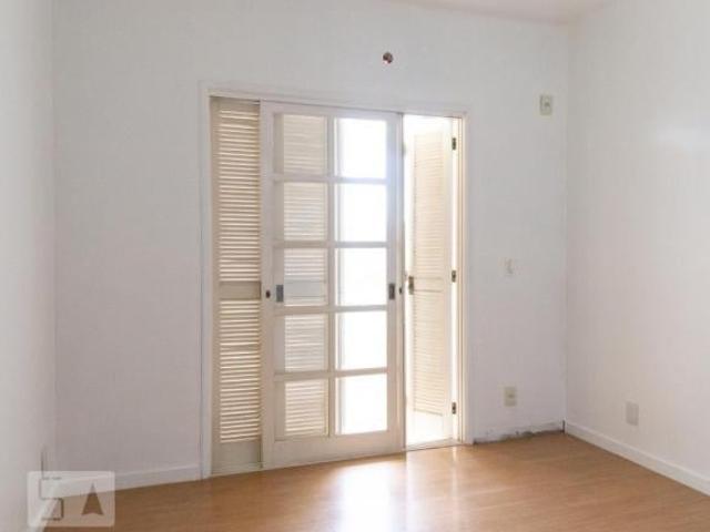 Casa à Venda Jardim Itu Sabará, 3 Quartos, 140 m² Porto Alegre