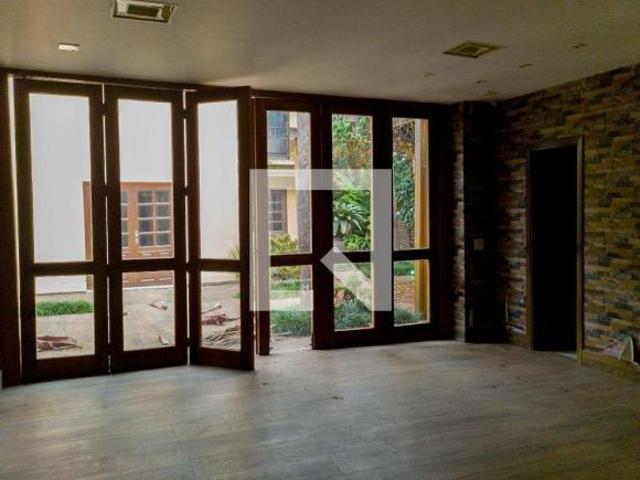 Casa à Venda Jardim Paulistano, 3 Quartos, 440 m2