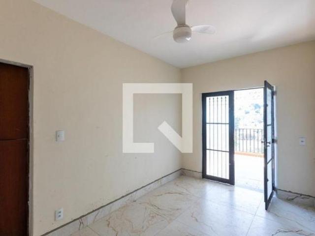 Casa à Venda Jardim Planalto, 2 Quartos, 150 m2