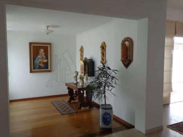 Casa a Venda, Jardim São Bento, com 490 m², 4 dormitórios, 3 suítes, espaço para piscina, quintal