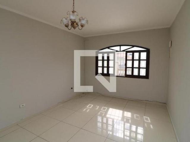 Casa à Venda Jardim Santa Adelia, 3 Quartos, 192 m2