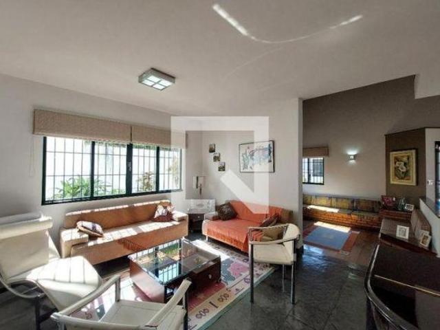 Casa à Venda Jardim Santa Helena, 3 Quartos, 348 m2