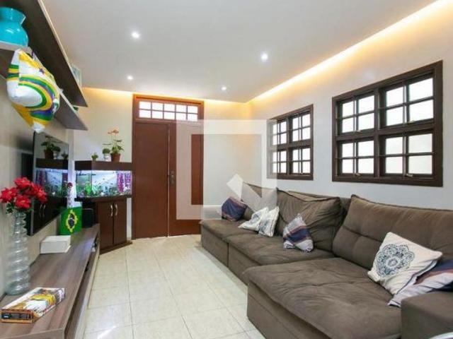 Casa à Venda Jardim Santo Antonio, 3 Quartos, 200 m² São Paulo