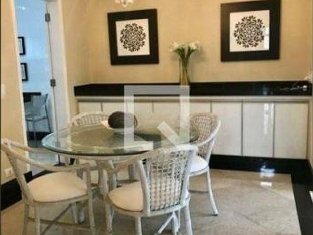 Casa à Venda Jardim Taboão, 4 Quartos, 600 m² São Paulo