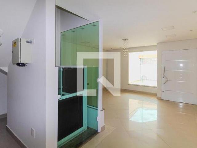 Casa à Venda Jardim Teresa, 2 Quartos, 120 m2