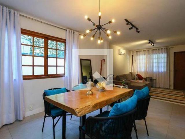Casa à Venda Jardim Umuarama, 3 Quartos, 159 m² São Paulo