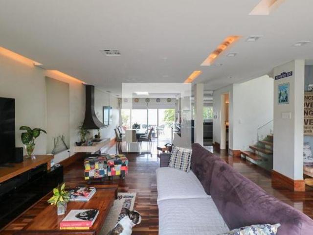 Casa à Venda Olímpico, 3 Quartos, 380 m2