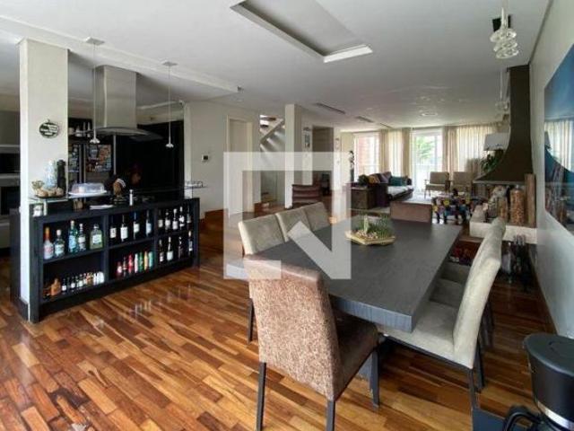 Casa à Venda Olímpico, 3 Quartos, 390 m² São Caetano do Sul