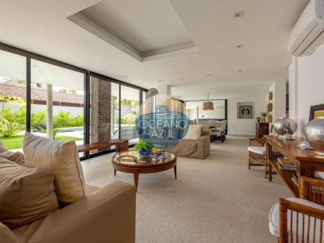 Casa a Venda ou Alugar Temporada Juquehy c/ 5 suítes, piscina & área gourmet, máx. 12 p, 400m² d
