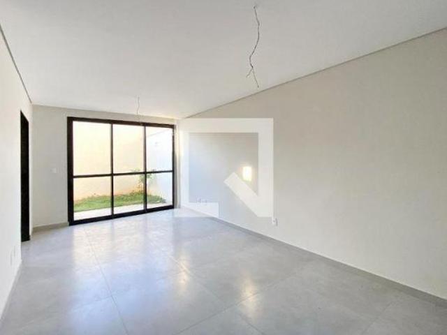 Casa à Venda Ouro Preto, 4 Quartos, 124 m² Belo Horizonte
