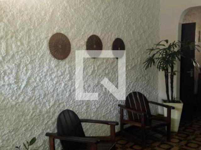 Casa à Venda Ouro Preto, 4 Quartos, 241 m2