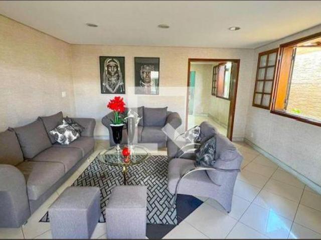 Casa à Venda Ouro Preto, 5 Quartos, 471 m² Belo Horizonte