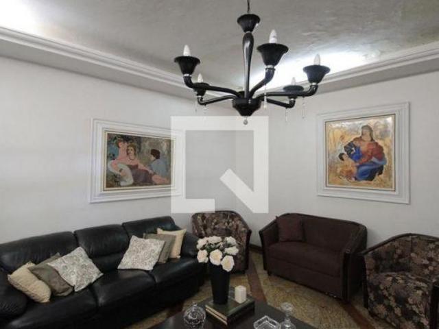 Casa à Venda Ouro Preto, 5 Quartos, 551 m² Belo Horizonte