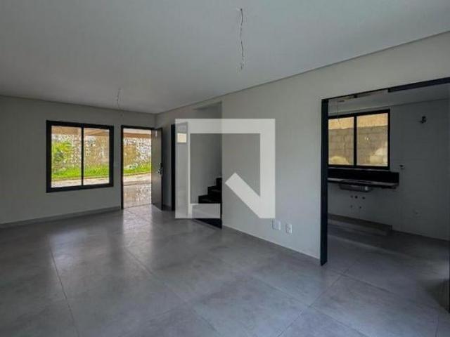 Casa à Venda Ouro Preto, 3 Quartos, 129 m² Belo Horizonte