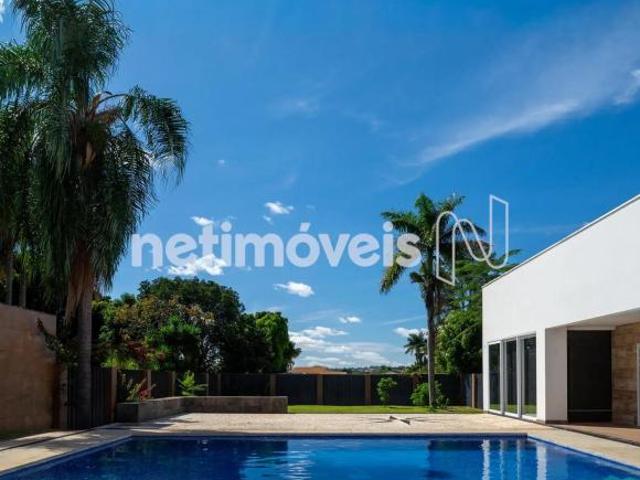 Casa de Alto Padrão | 5 Suítes | Piscina Aquecida | SHIS QL 22