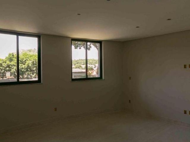 Casa à Venda Liberdade, 4 Quartos, 430 m2