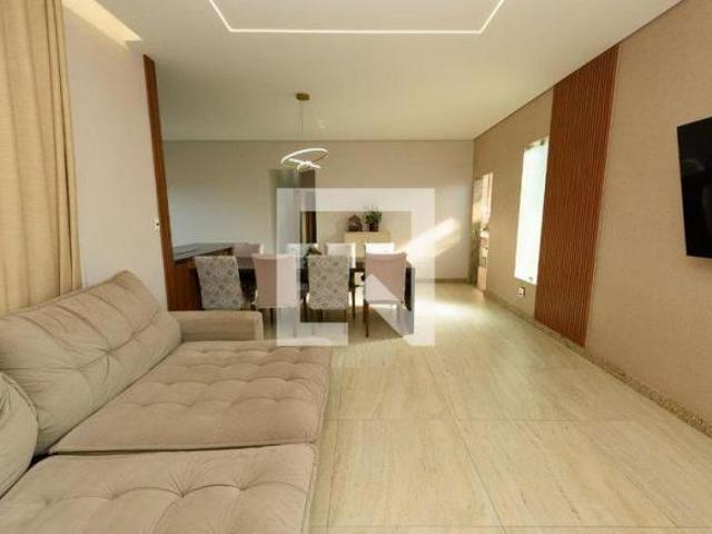 Casa à Venda Lindéia, 3 Quartos, 600 m² Contagem